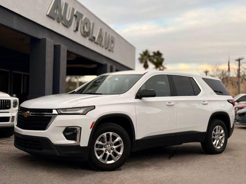 2023 Chevrolet Traverse LS