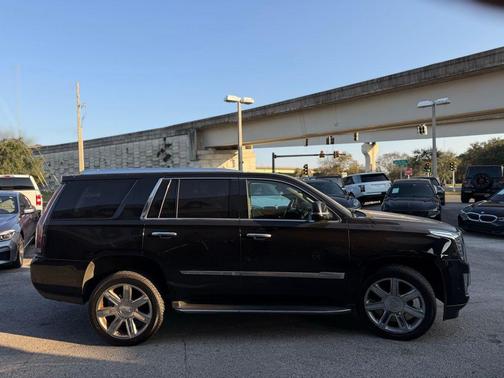 2018 Cadillac Escalade Luxury