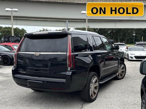 2018 Cadillac Escalade Luxury