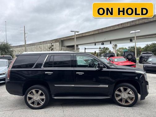 2018 Cadillac Escalade Luxury