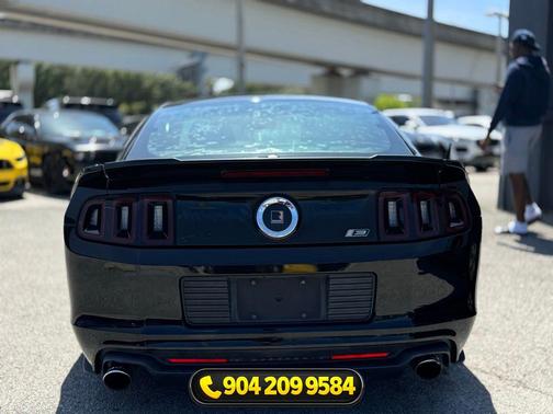 Black 2013 Ford Mustang GT Premium