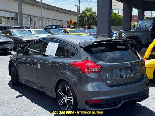 Magnetic Metallic 2018 Ford Focus ST