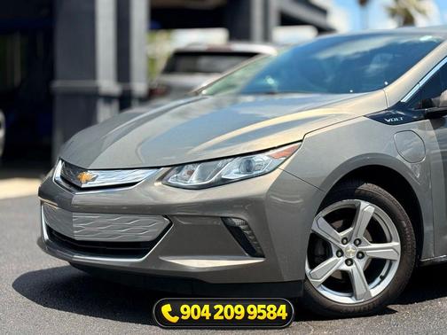 Pepperdust Metallic 2017 Chevrolet Volt LT