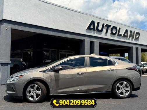 Pepperdust Metallic 2017 Chevrolet Volt LT