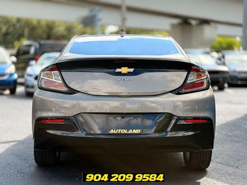 Pepperdust Metallic 2017 Chevrolet Volt LT
