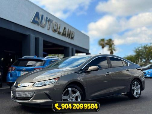 Pepperdust Metallic 2017 Chevrolet Volt LT