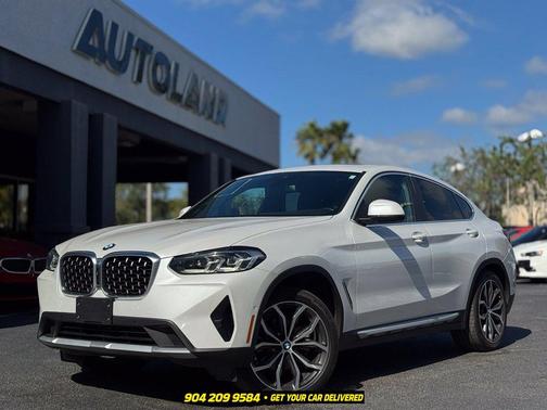 Mineral White Metallic 2023 BMW X4 xDrive30i