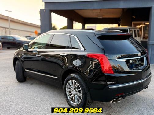 Stellar Black Metallic 2017 Cadillac XT5 Luxury