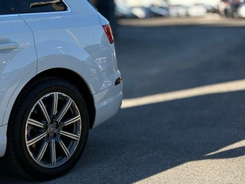 2019 Audi Q7 45 Premium