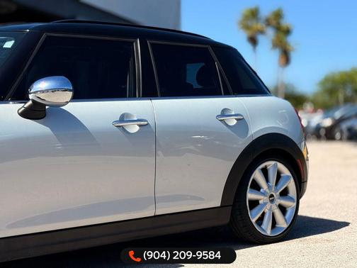 White Silver 2015 MINI Hardtop Cooper