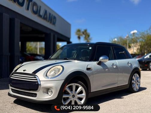 White Silver 2015 MINI Hardtop Cooper