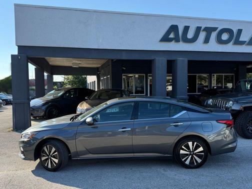 2020 Nissan Altima 2.5 SV