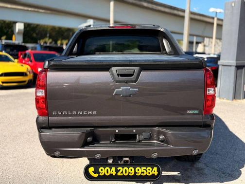 Taupe Gray Metallic 2011 Chevrolet Avalanche 1500 LT