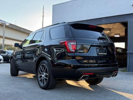2016 Ford Explorer Sport