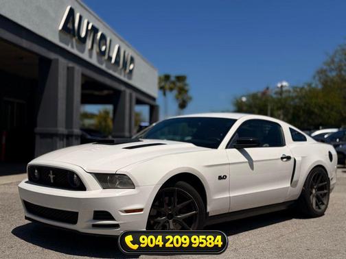 Performance White 2013 Ford Mustang GT Premium