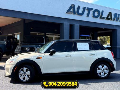 Pepper White 2015 MINI Hardtop Cooper