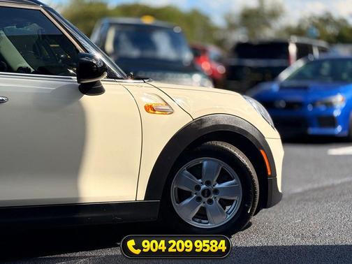 Pepper White 2015 MINI Hardtop Cooper