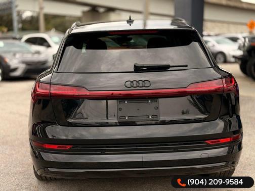 2019 Audi e-tron Premium Plus