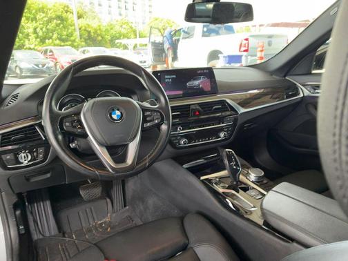 2018 BMW 530e iPerformance