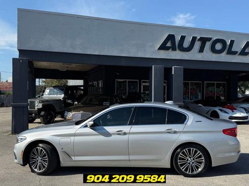Glacier Silver Metallic 2018 BMW 530e iPerformance