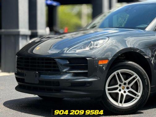 Volcano Grey Metallic 2020 Porsche Macan Macan