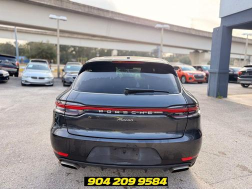 Volcano Grey Metallic 2020 Porsche Macan Macan