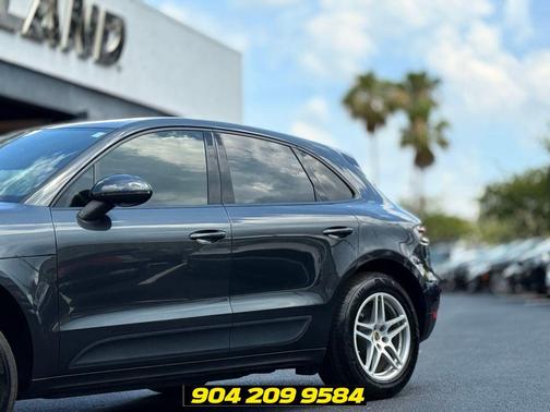 Volcano Grey Metallic 2020 Porsche Macan Macan