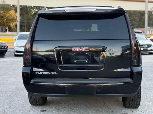 2015 GMC Yukon XL 1500 SLT