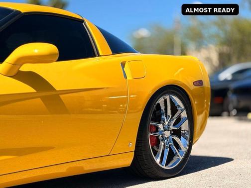 Velocity Yellow Tintcoat 2007 Chevrolet Corvette Base