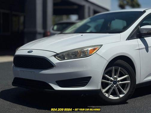 Oxford White 2016 Ford Focus SE