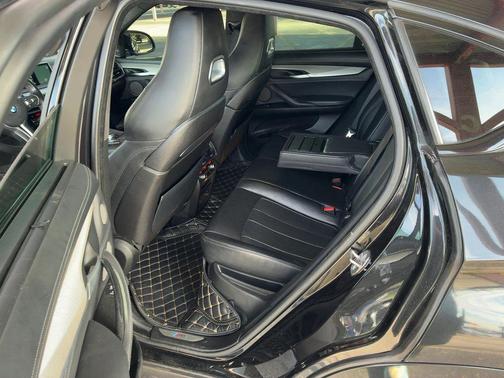2015 BMW X6 M Base