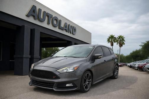 2018 Ford Focus ST 