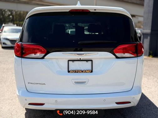 2017 Chrysler Pacifica LX