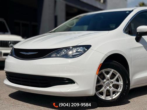 2017 Chrysler Pacifica LX