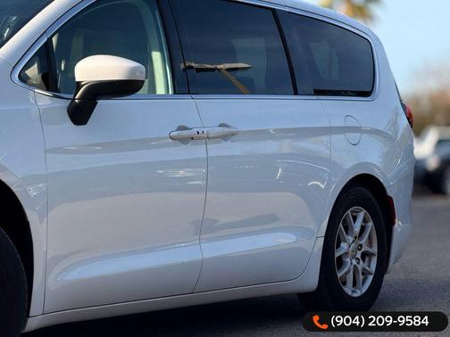 2017 Chrysler Pacifica LX