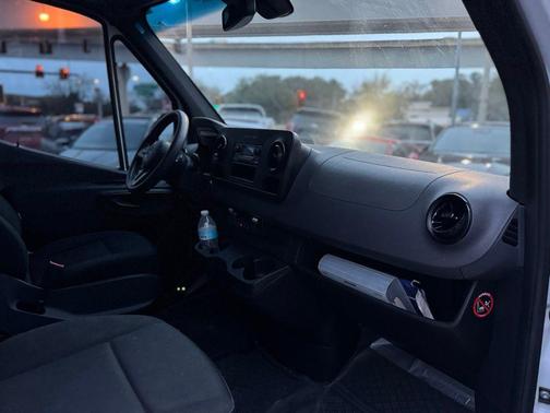 2019 Mercedes-Benz Sprinter 1500 Standard Roof I4