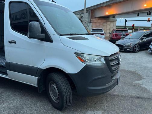 2019 Mercedes-Benz Sprinter 1500 Standard Roof I4
