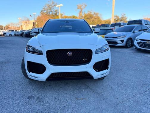 2019 Jaguar F-PACE S