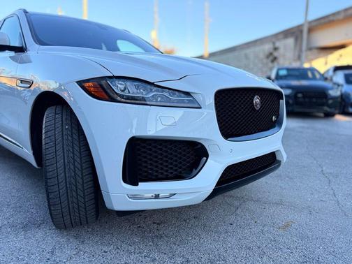 2019 Jaguar F-PACE S