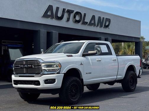 Bright White Clearcoat 2020 RAM 2500 Laramie Crew Cab 4x4 6'4' Box