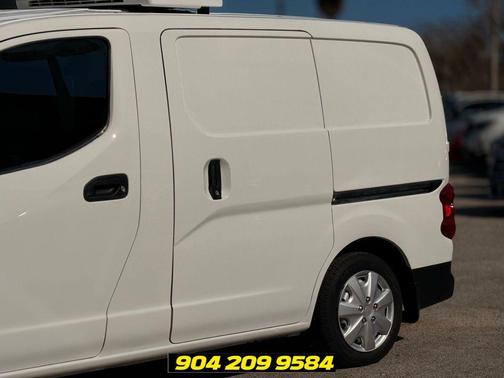 Fresh Powder 2015 Nissan NV200 SV