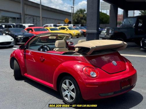 Red 2006 Volkswagen New Beetle 2.5