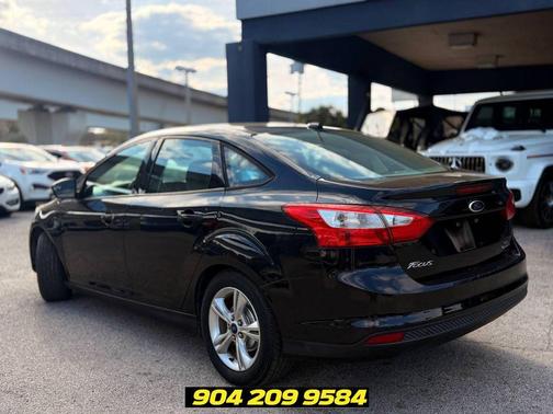 Tuxedo Black Metallic 2014 Ford Focus SE
