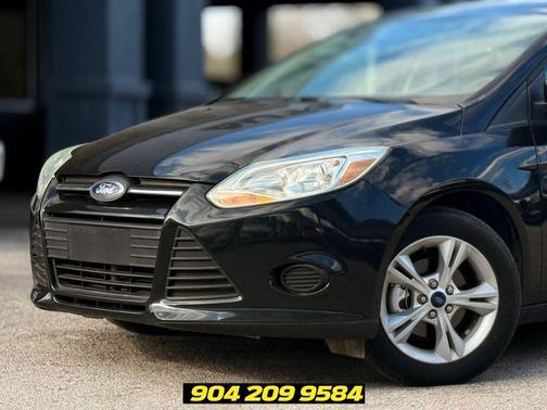 Tuxedo Black Metallic 2014 Ford Focus SE