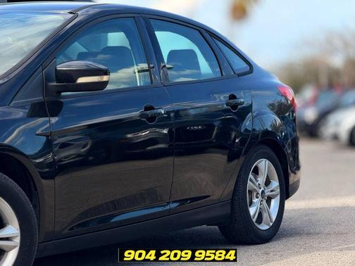 Tuxedo Black Metallic 2014 Ford Focus SE