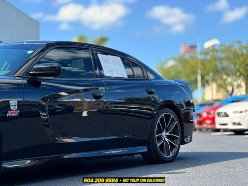 Pitch Black Clearcoat 2016 Dodge Charger R/T Scat Pack
