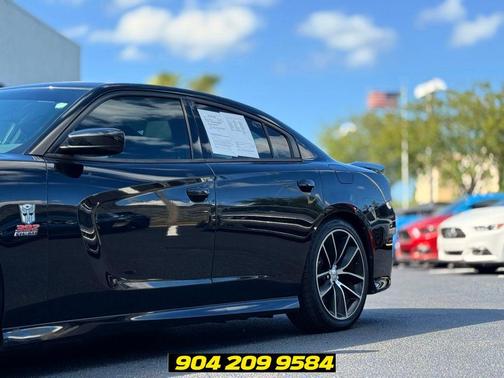 Pitch Black Clearcoat 2016 Dodge Charger R/T Scat Pack