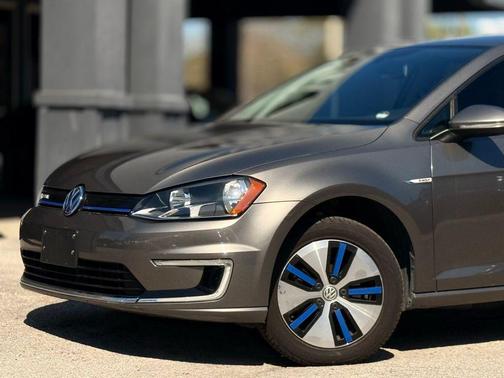 2016 Volkswagen e-Golf SE