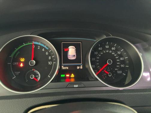 2016 Volkswagen e-Golf SE