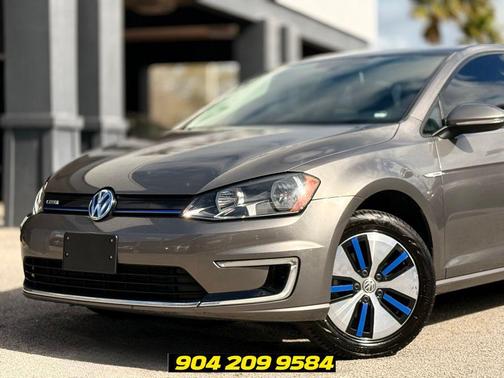 Gray 2016 Volkswagen e-Golf SE